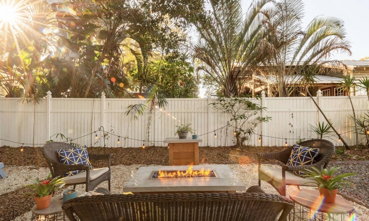 South Seminole Heights House | River Adjacent, Quiet Neighborhood, King bed