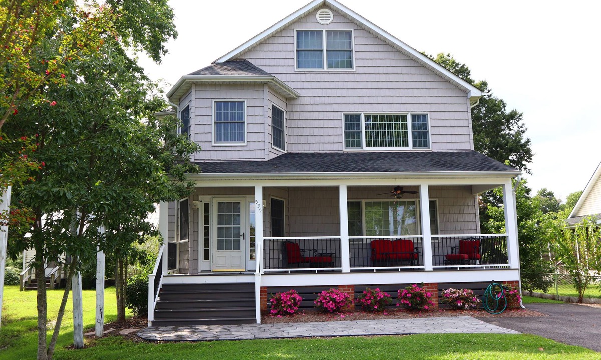 Colonial Beach House | River Gem Walk to Beach, Boardwalk & Summer Fun