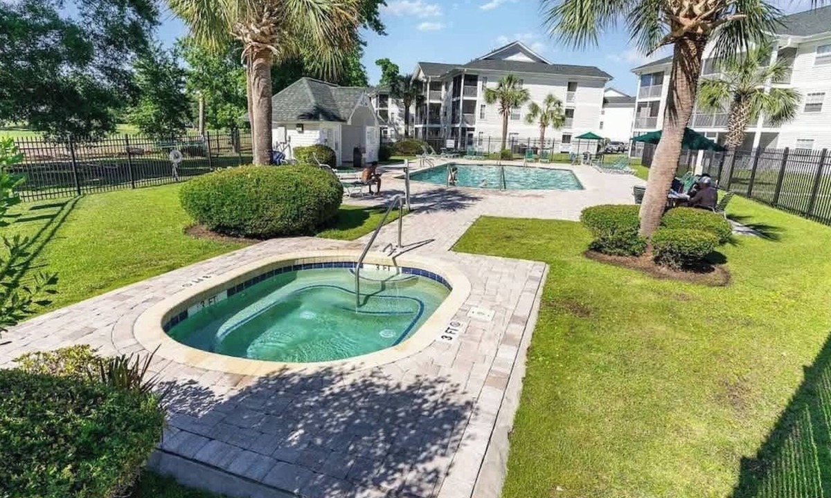 Carolina Forest Apartment | River Oaks Adorable 2BR apartment