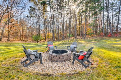 Pilot Mountain House | River, Trails & Wine! Group Retreat Near Mt Airy