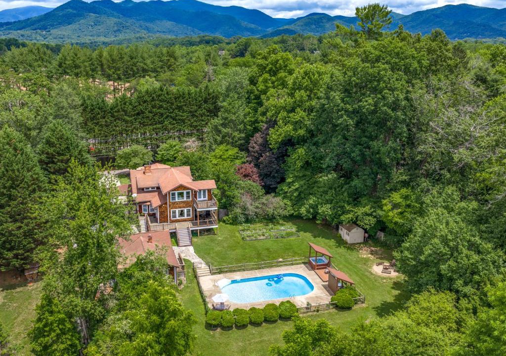 Black Mountain House | Riverside Retreat with Pool & Mountain Views