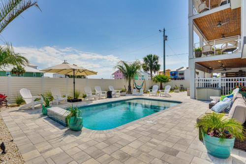 Mexico Beach House | Rooftop Deck & Hot Tub: Mexico Beach Home!