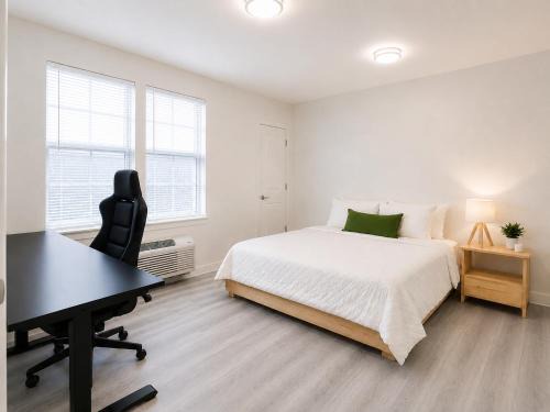 North Bergen House | Room with Private Bath Free Parking Easy Access NYC