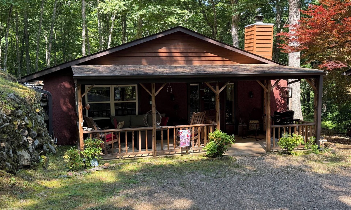 Franklin House | Rose Creek Retreat