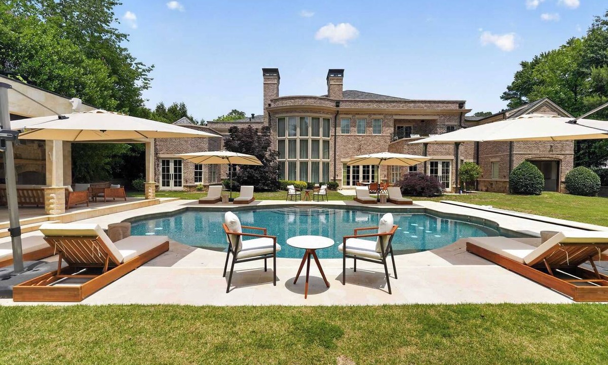 Atlanta House | Rove Travel | Marietta Manor | Luxury Estate