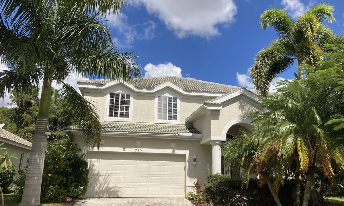 Osprey House | Royal Luxury Edenville House by Casey Key