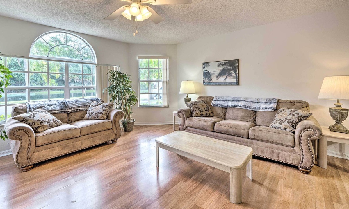 Royal Palm Bay Condo | Royal Palm Bay Condo w/ Resort Fun, By Disney