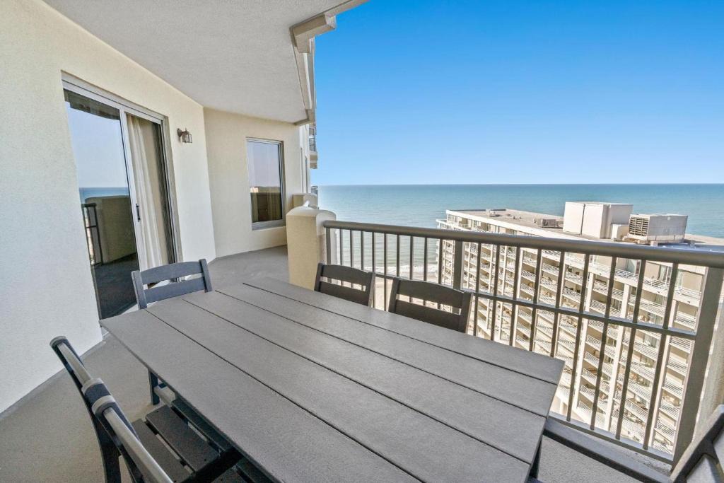 Arcadian Shores House | Royale Palms #1906 - Carlos & Terry's - Oceanview