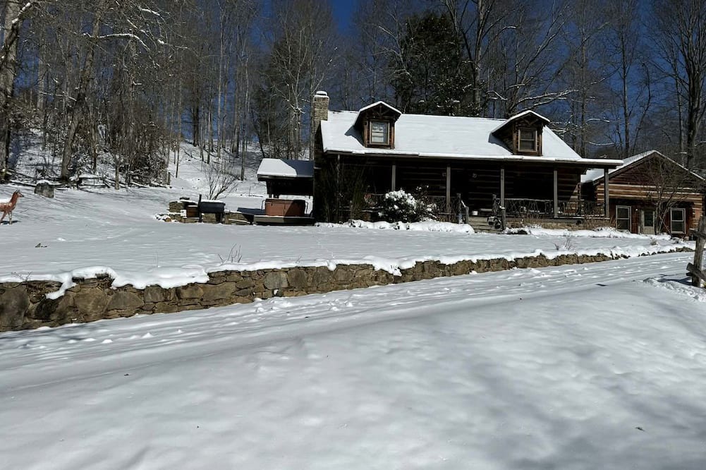 Clyde Cabin | Rustic Log Cabin Rental with a Hot Tub near Asheville, North Carolina