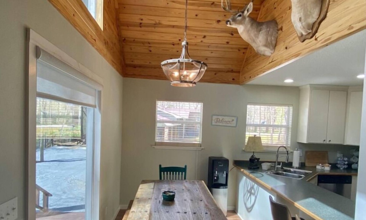 Pangburn Cabin | Rustic River Cabin: Your Slice of Heaven