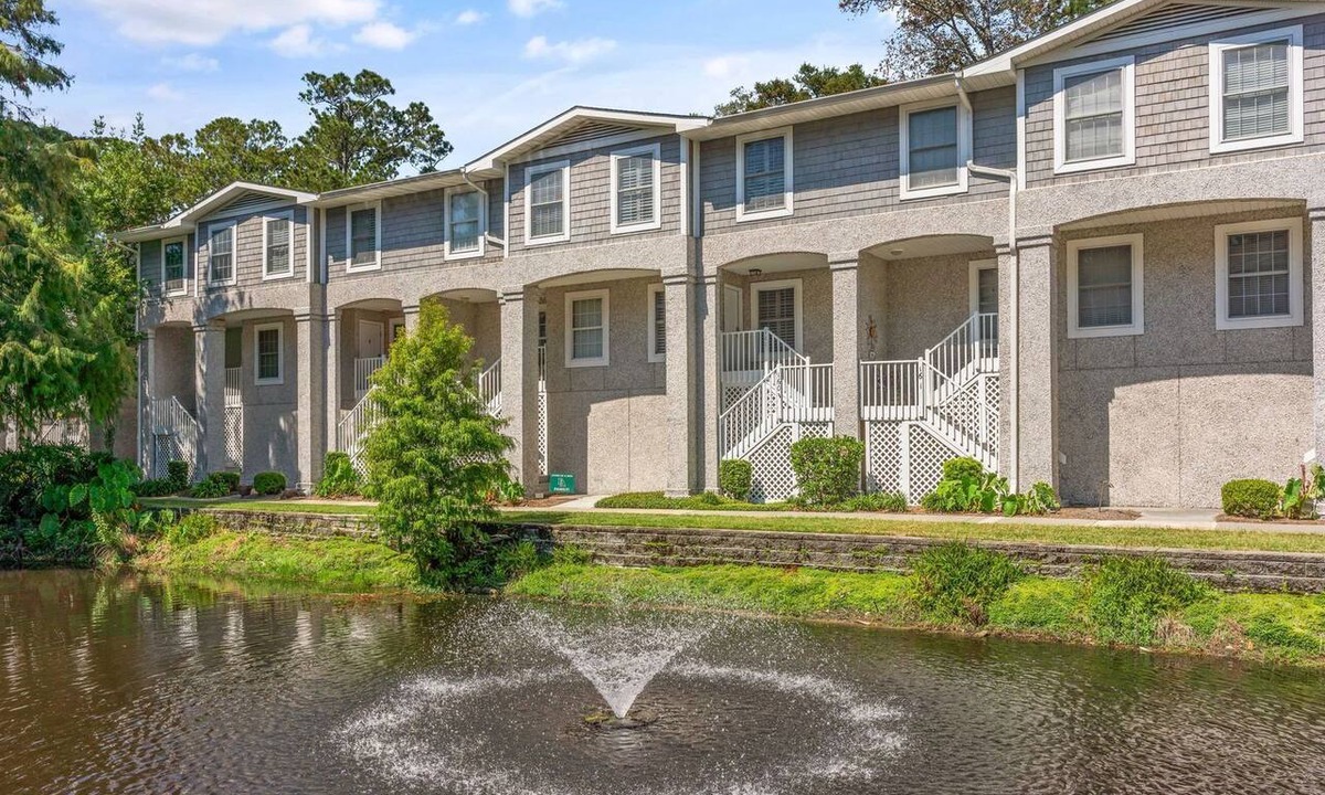Demere Park Condo | Salt & Light - Demere Landing Villa with Community Pool