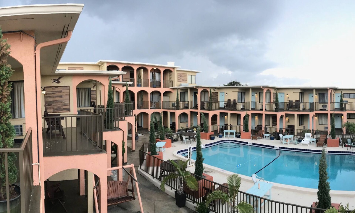 East Daytona Hotel | San Marina Motel