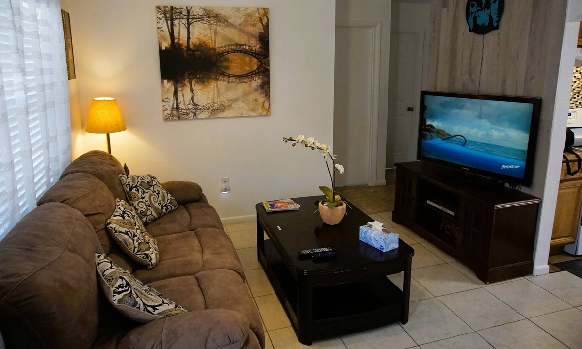 Fruitville Apartment | Sarasota Apartment Near Benderson Park