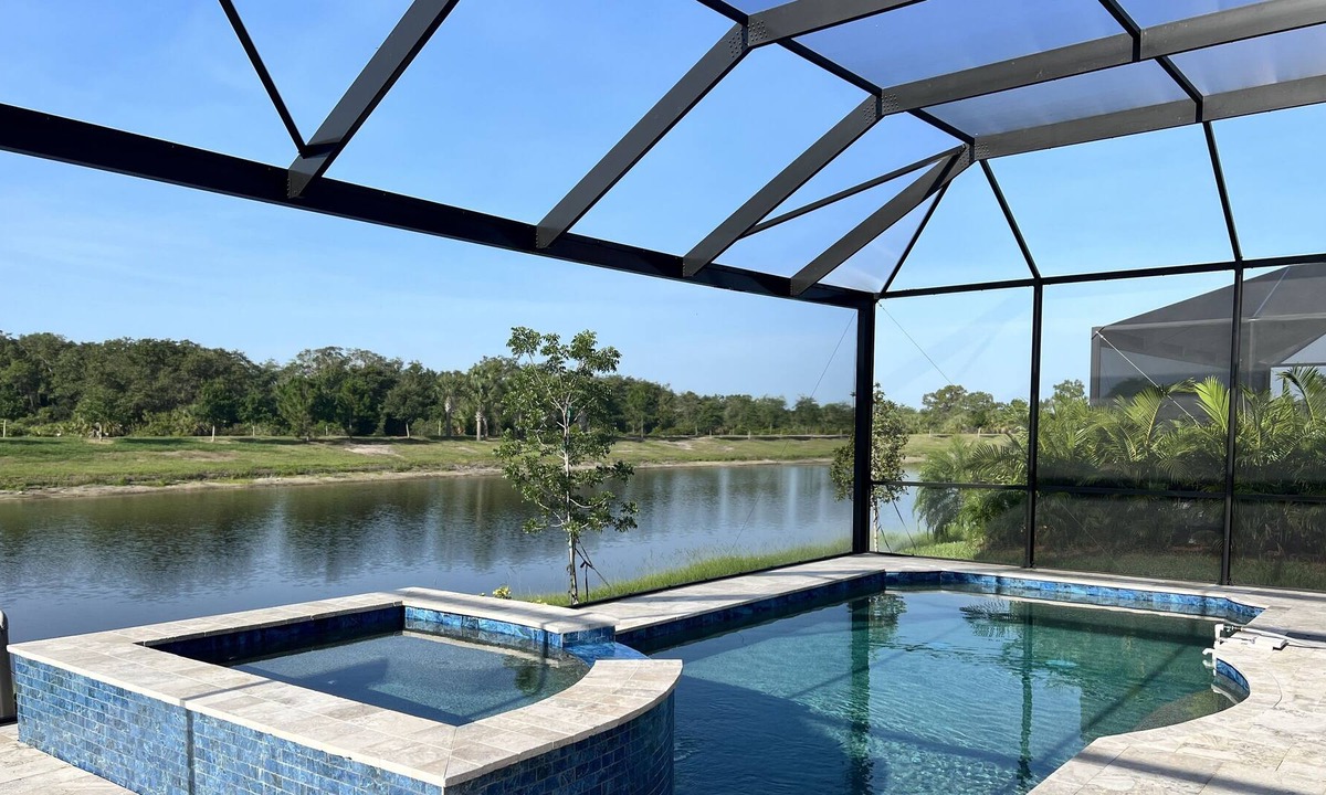 Venice House | Sarasota National Pool & Golf w/2 golf club memberships included!