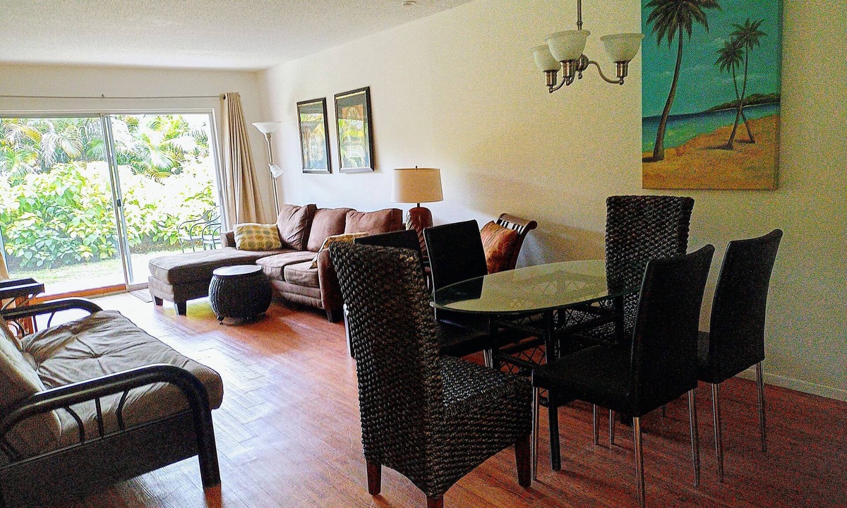 Gulf Gate Estates Condo | Sarasota Near Siesta Key. 2 Brs with King beds, Patio, 1st floor. Large Patio.