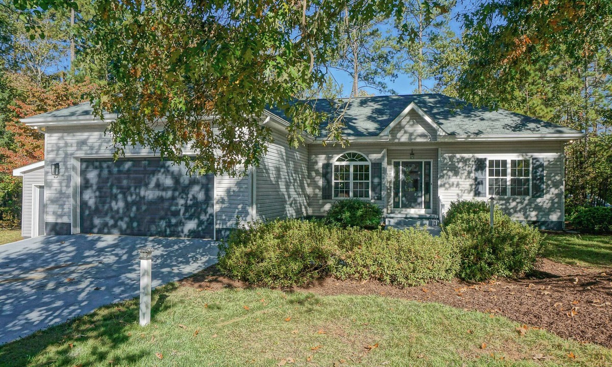 McCormick House | Savannah Lakes Golf & Lake Thurmond Retreat 3BR