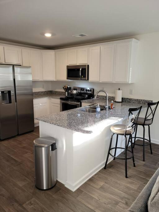 Rosewood Apartment | SC 3745 New Townhouse Ft Jackson & USC