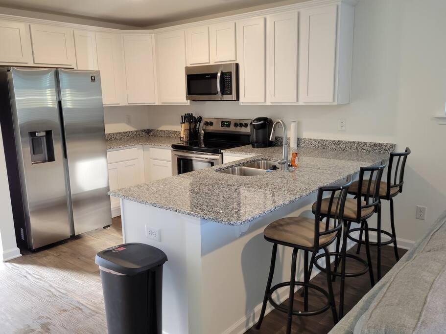 Rosewood Apartment | SC 3755 New 2 bedroom Townhouse Ft Jackson & USC