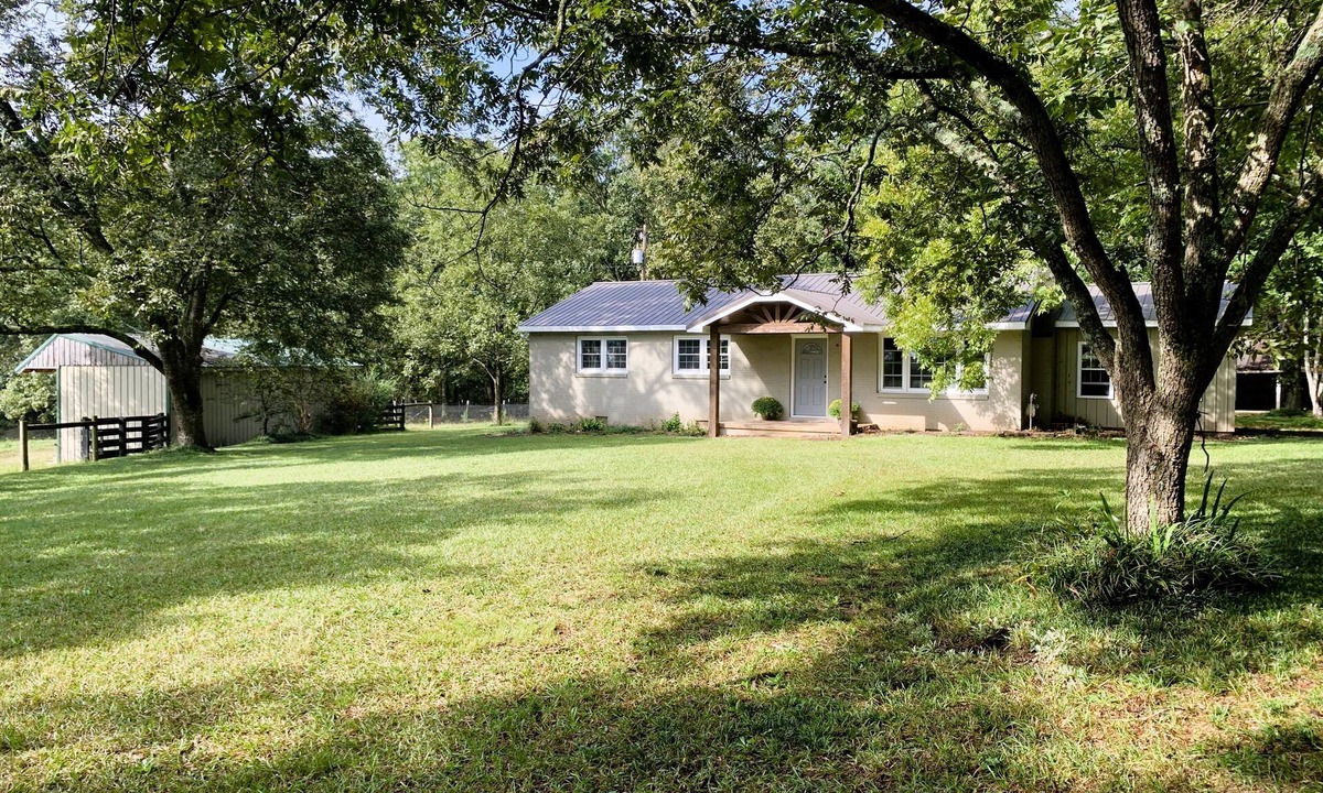 Belton Other | SC Farmstead Cottage with modern amenities and farm views