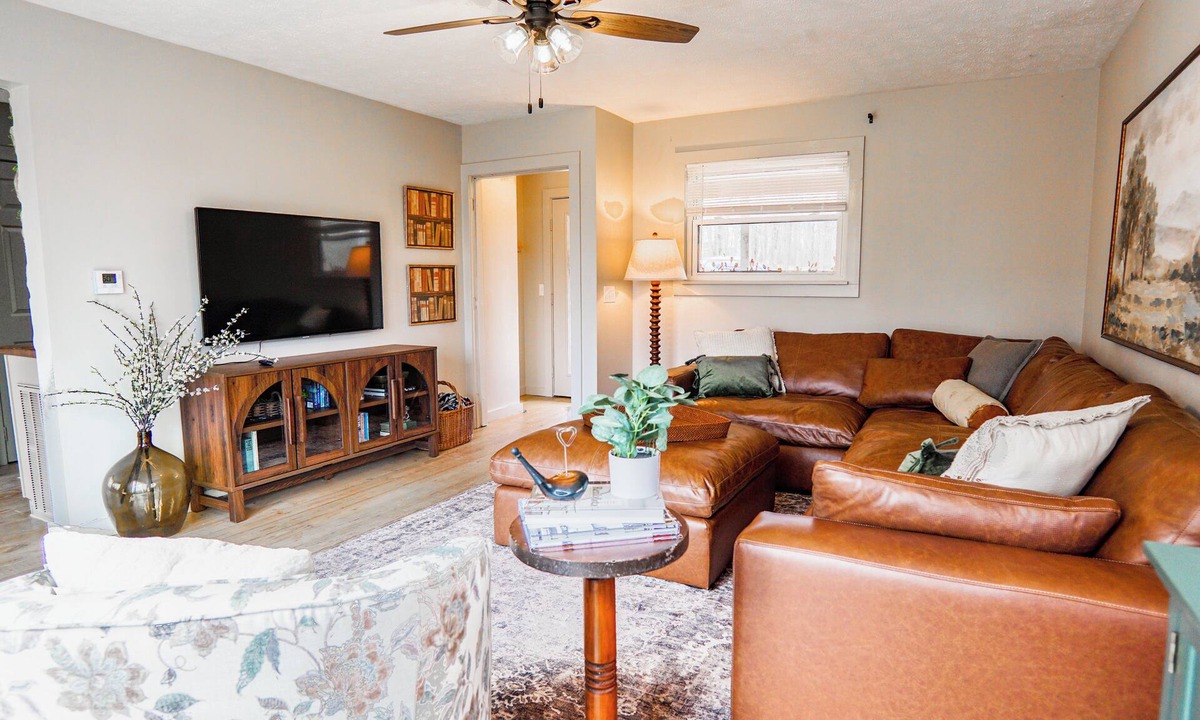 Dunlap House | Scenic Mountain Home w/King Suite + Loft, Fire Pit, RV Hookup Near Chattanooga