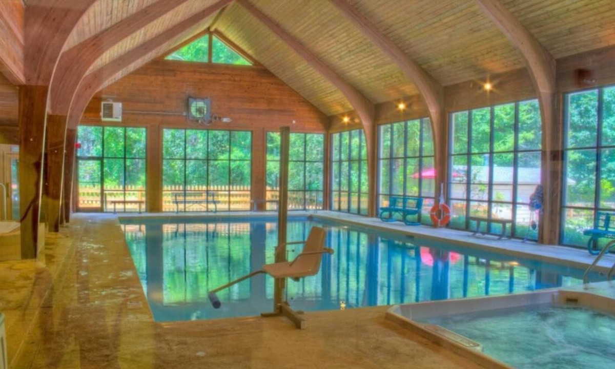 Sapphire Resort | Scenic Views! 2 Great Units, Free Parking, Minutes to Gorges State Park