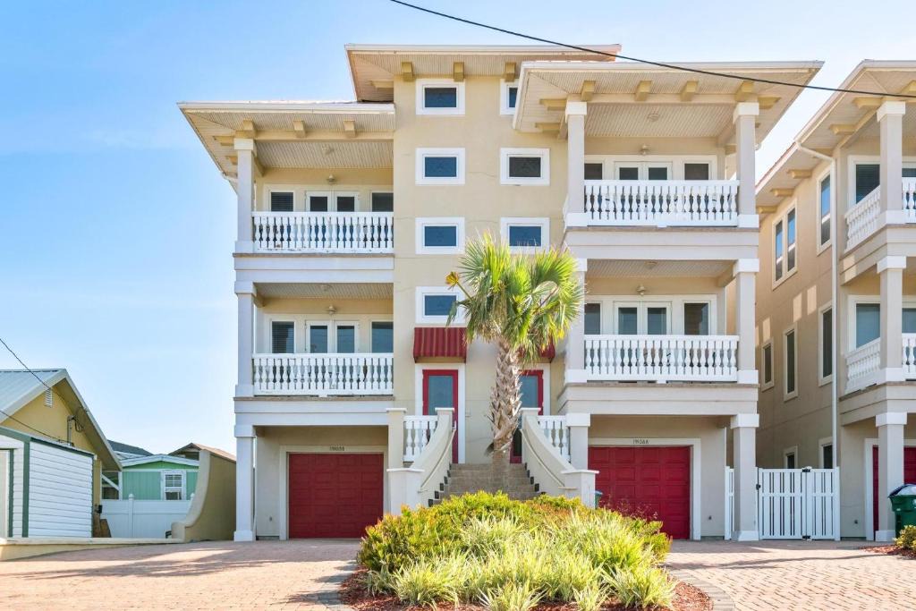 Laguna Beach House | Sea's The Day - 5 Bedroom Home - Private Pool & Hot Tub! West End - Elevator!!!