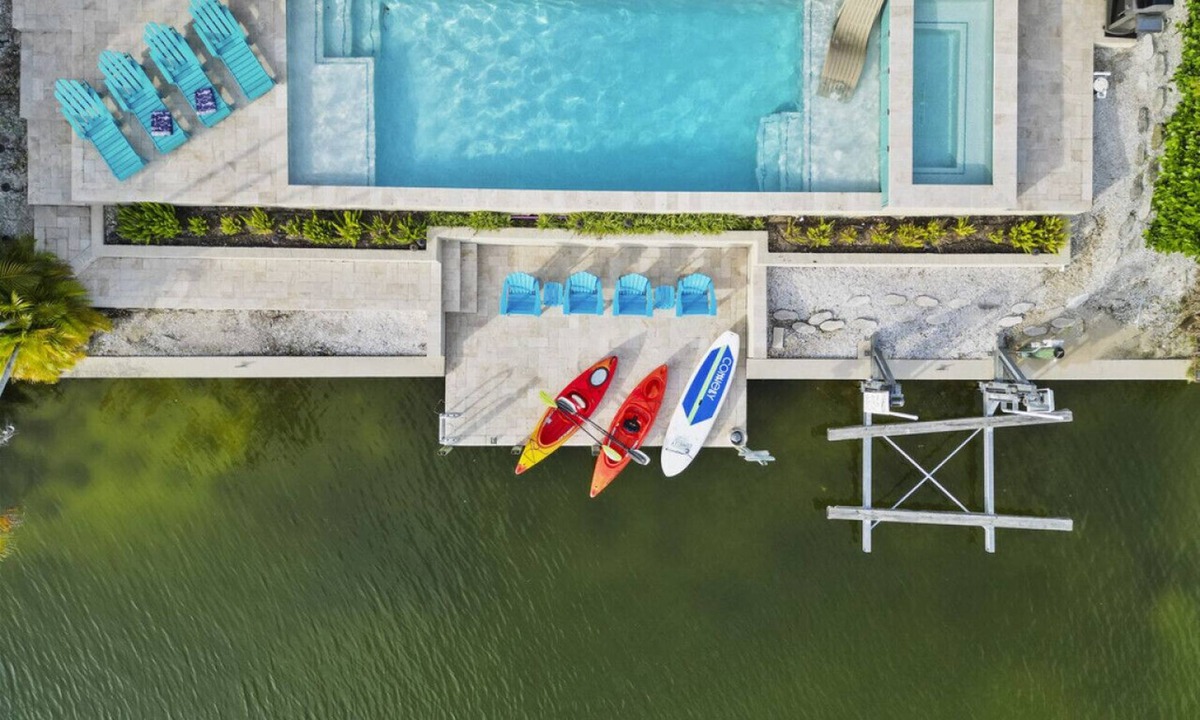 Fort Myers House | SeaGlass: Lakefront Home