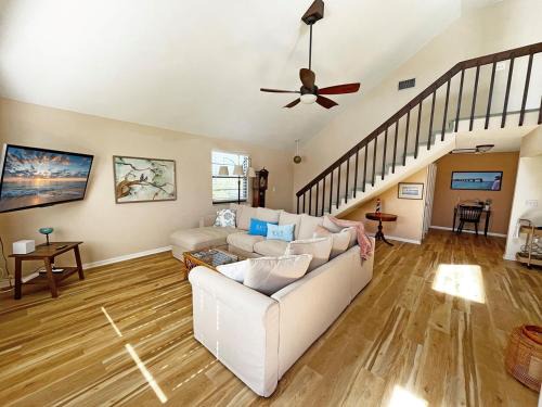 St. Augustine Beach House | Seas The Day Near Ocean- 3 Sabor de Sal