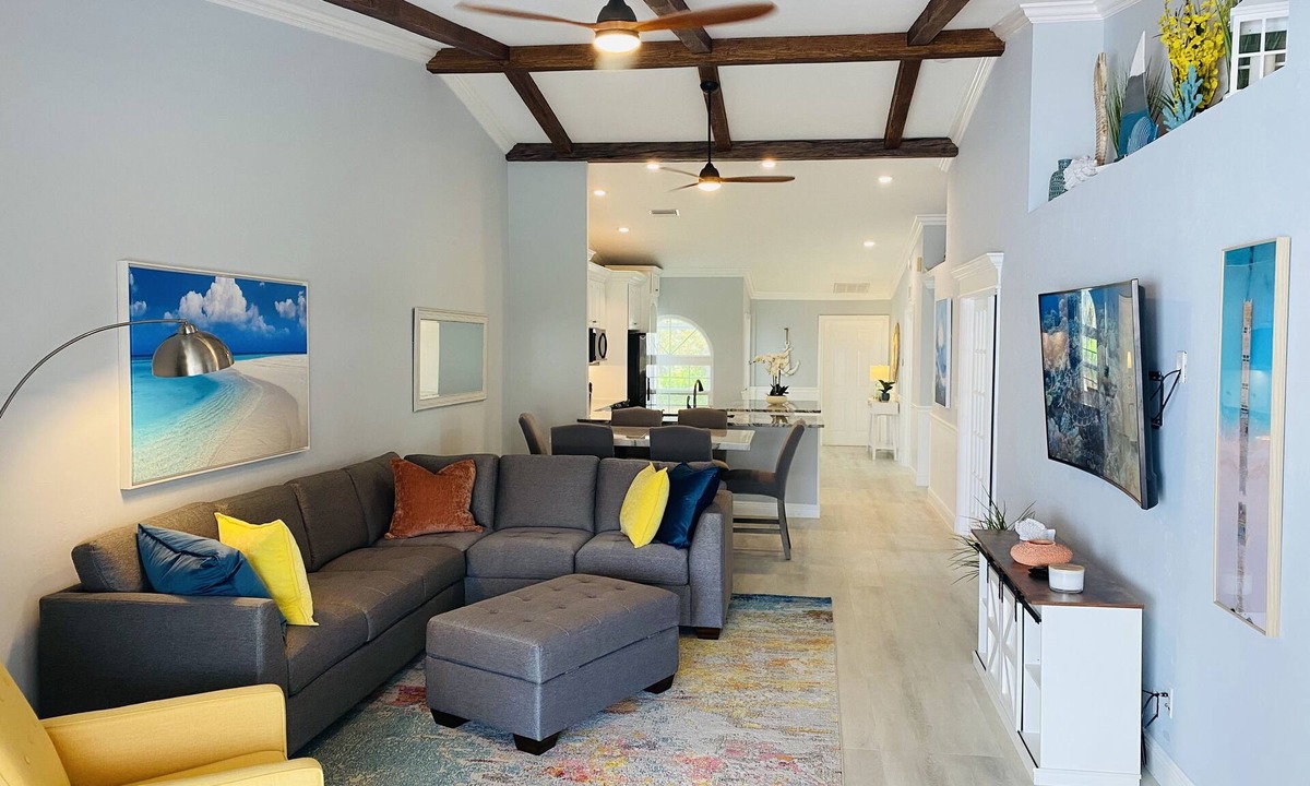 Vanderbilt Beach Villa | Seascape Villa with Private Pool