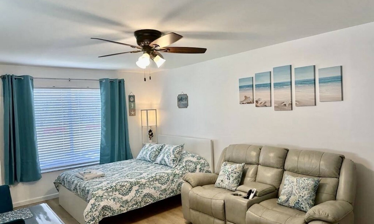 Boynton Beach Apartment | Seashell 8- Luxury Studio close to the beach!