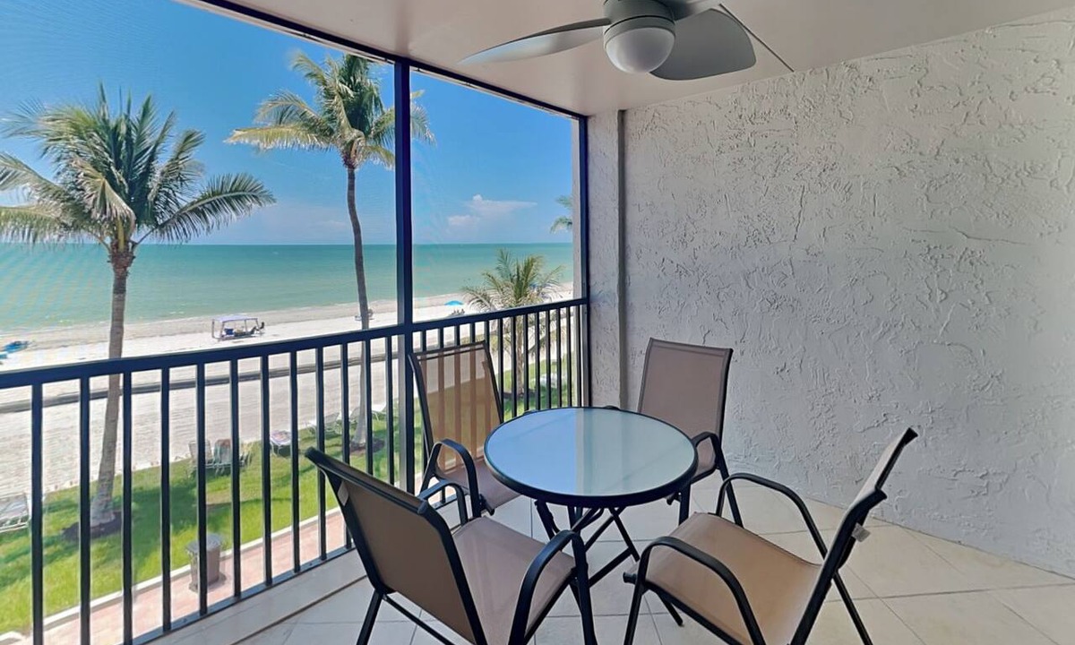 Mid Island Condo | Seaside 208 | Modern Beachfront Escape w. Views