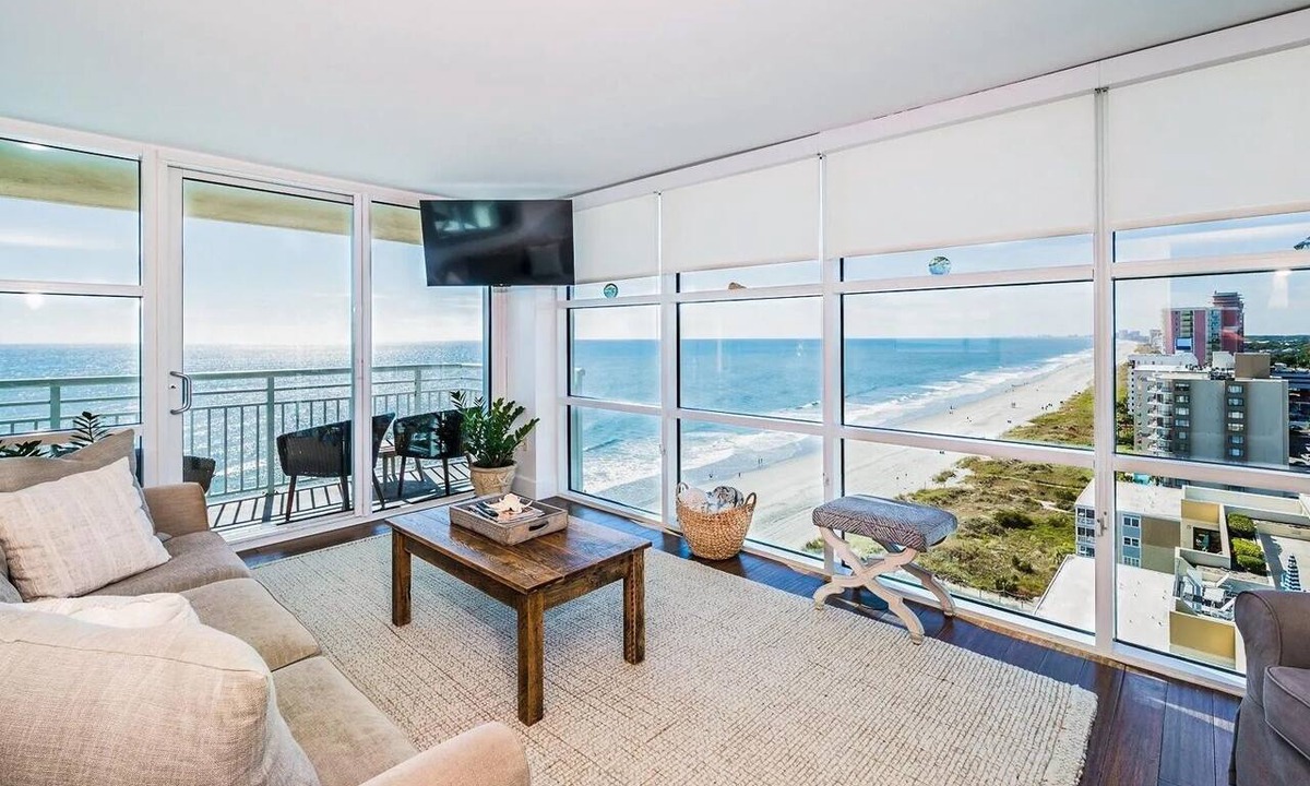 Crescent Beach Condo | Seaside Penthouse Direct Oceanfront w/in&out pool
