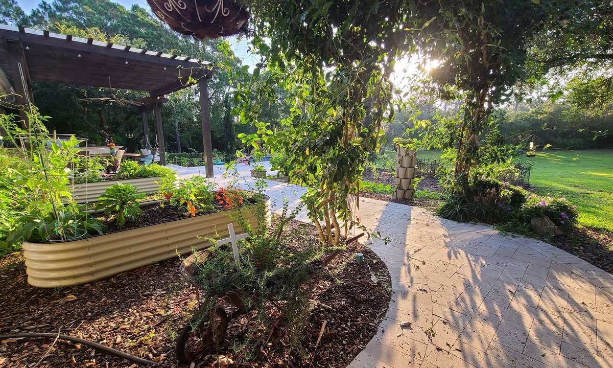 Highland House | Sebring Farm & Garden Stay Camper