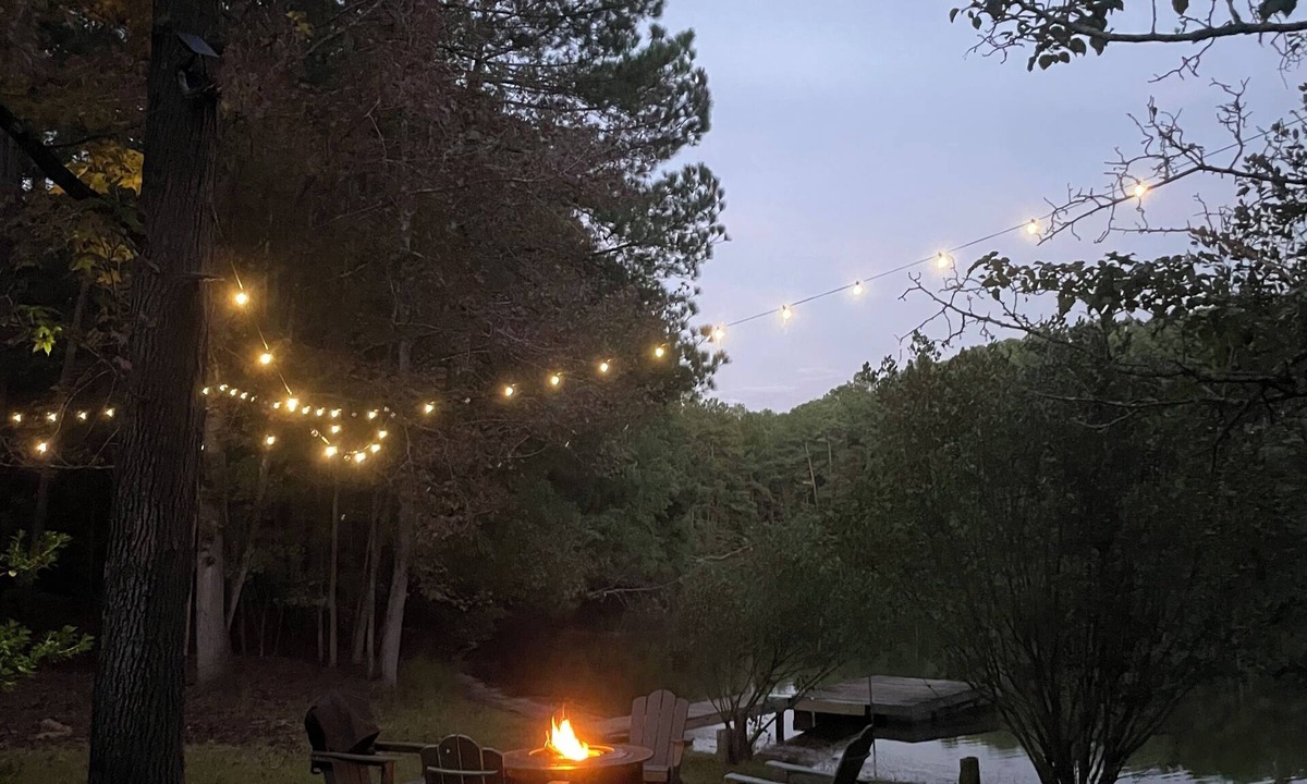 Cowpens House | Secluded Pond Retreat - Wooded, Cozy, Quiet