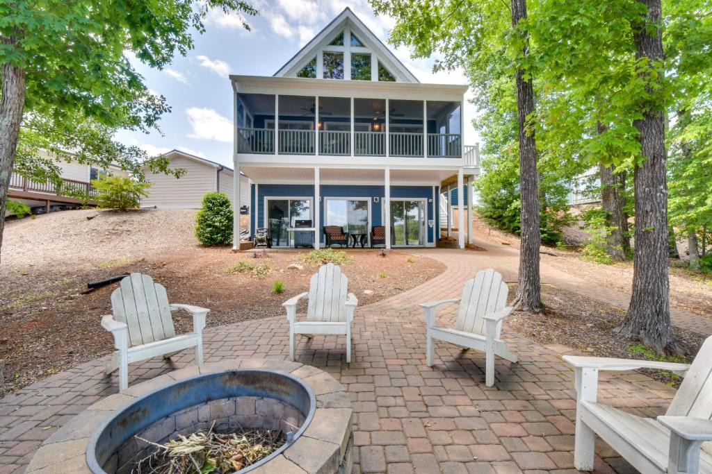Seneca House | Seneca Lakefront Vacation Rental with Boat Dock!