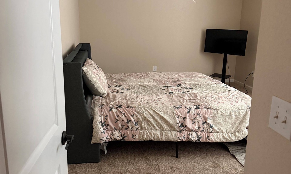 Locust Grove House | Serene 4-bedroom house with AC in charming Locust Grove
