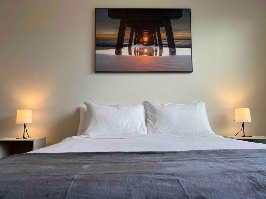 Southside Apartment | Serene Stay Rental Unit With Pool
