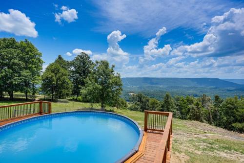 Trenton House | Serene Trenton Home w/Pool & Mountain Views!