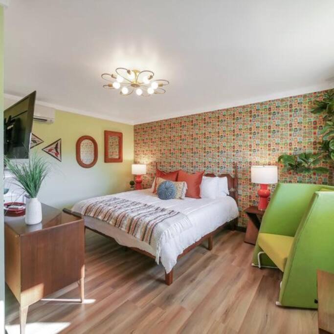 Trenton Hotel | Seriously 60s Room At The Groovy Nomad Motel Near