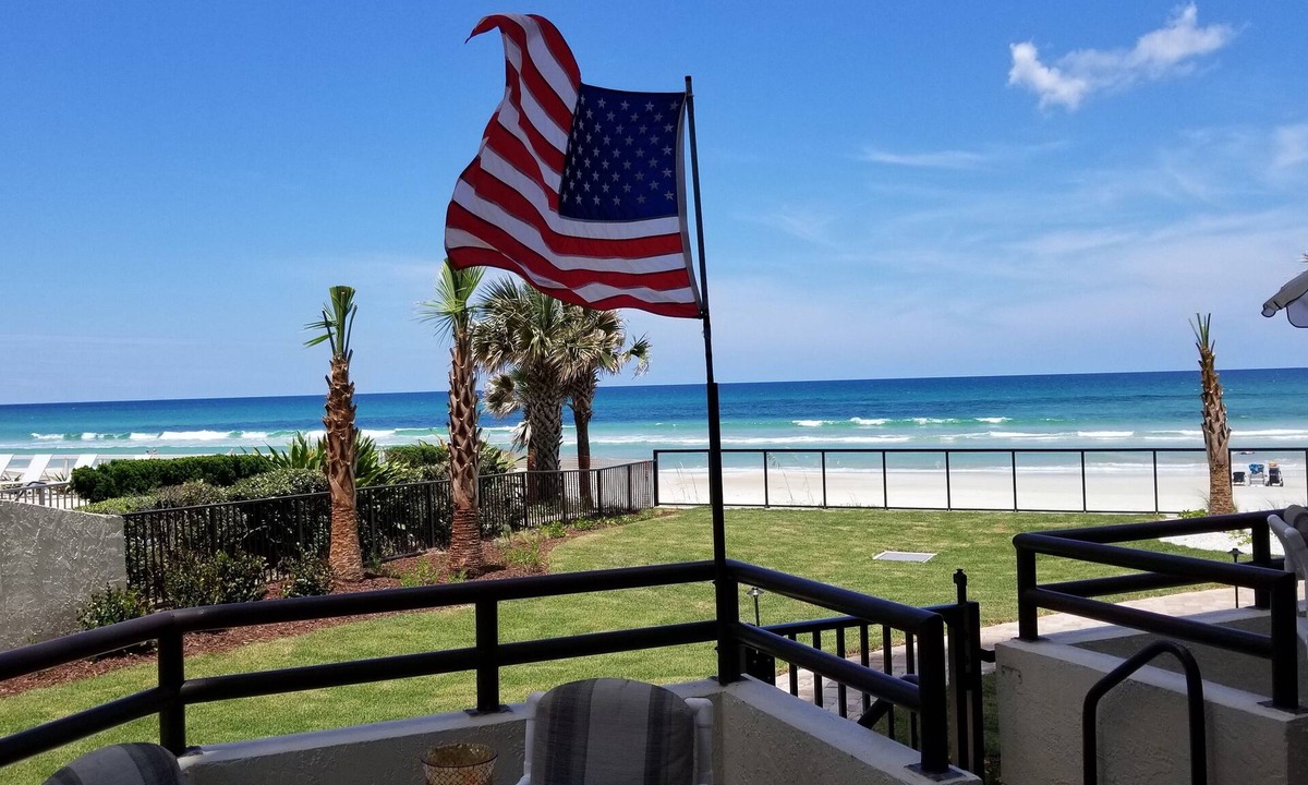 Daytona Beach Shores Condo | SEYCHELLES CONDO NO DRIVE BEACH! Ground Floor Unitn with Huge Private Patio