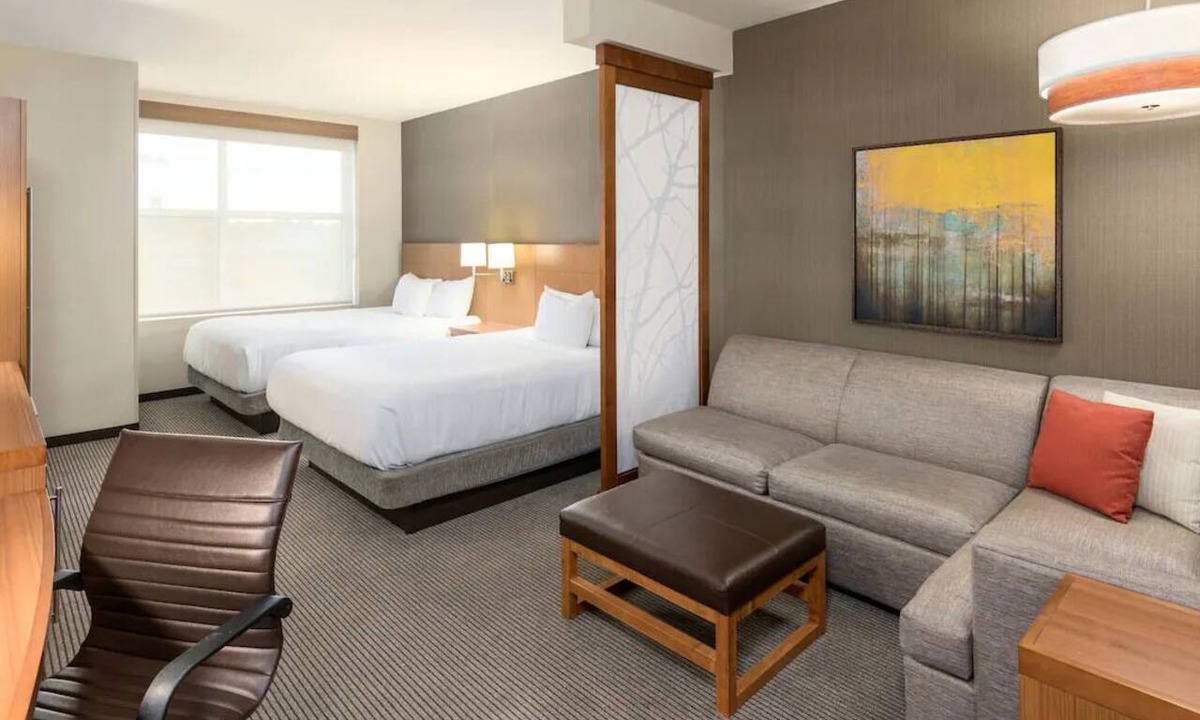 Greenville Downtown Apartment | Shopping and Dining in Downtown Greenville! Swimming Pool, Pets Allowed!