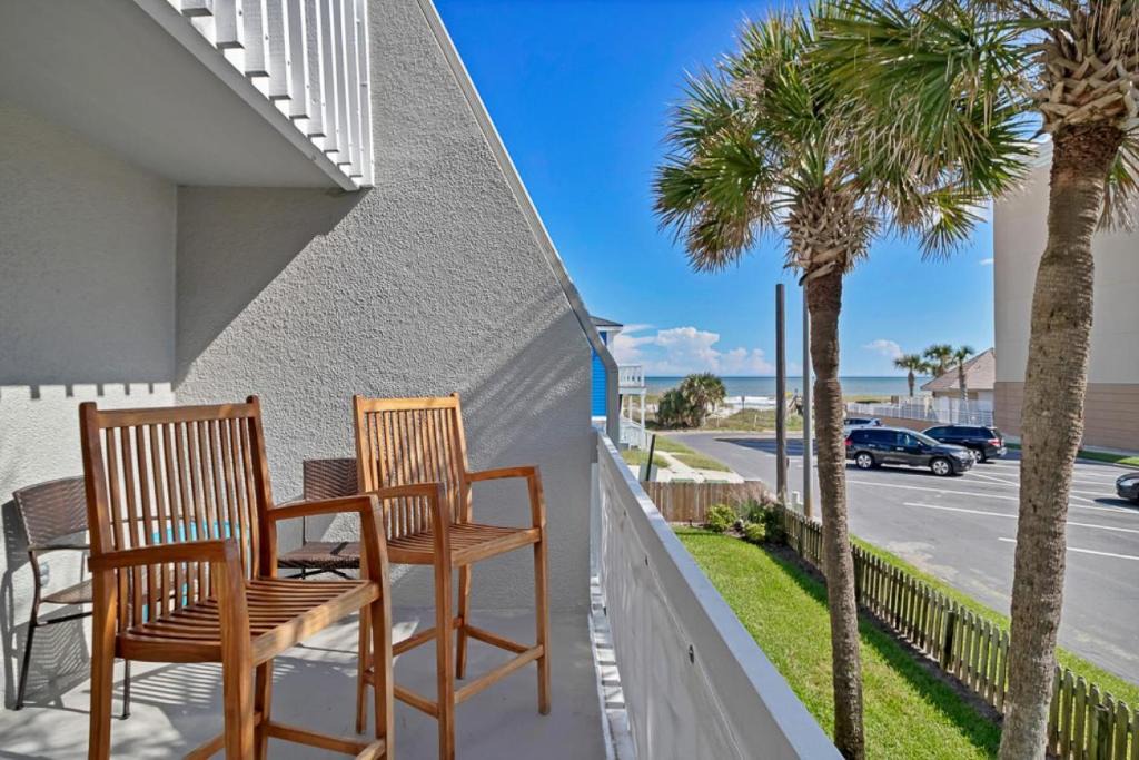 Jacksonville Beach House | Shore Line Views