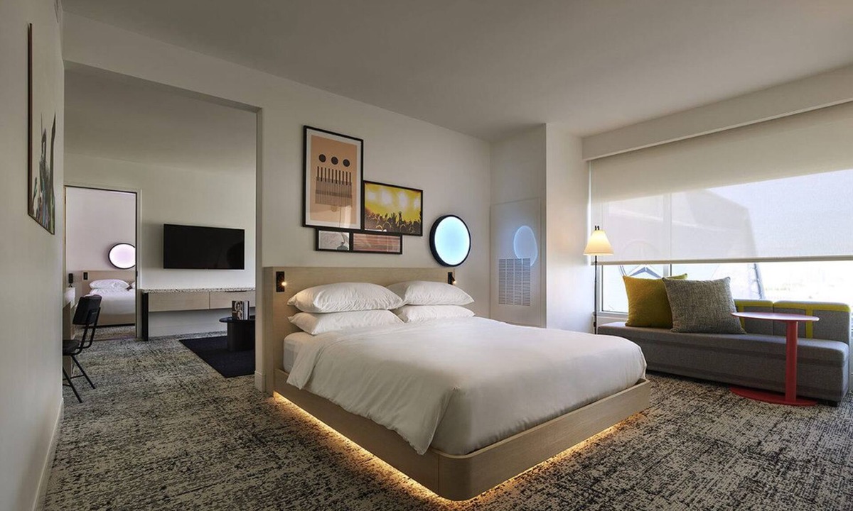 Downtown Atlanta Hotel | Short-Drive to Hartsfield–Jackson Atlanta International Airport! Onsite Parking!