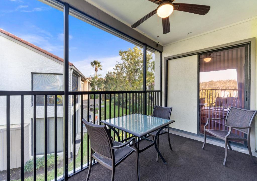 Siesta Key Apartment | Siesta Dunes Beach 201, Completely Renovated, 2 Bedrooms, Sleeps 6, Spa, Large Heated Pool, WiFi