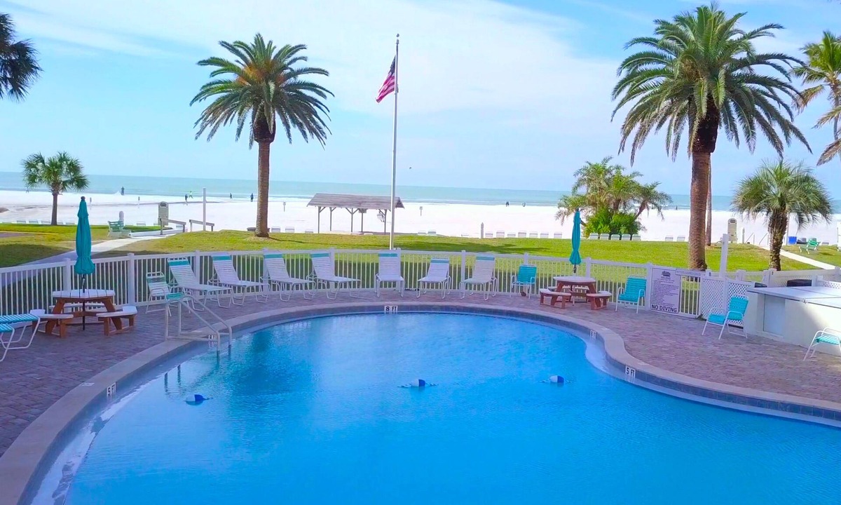 Siesta Key Condo | Siesta Key GULF SIDE~#100 - Peaceful Private Condo, 3 Pools, Jamaica Royale