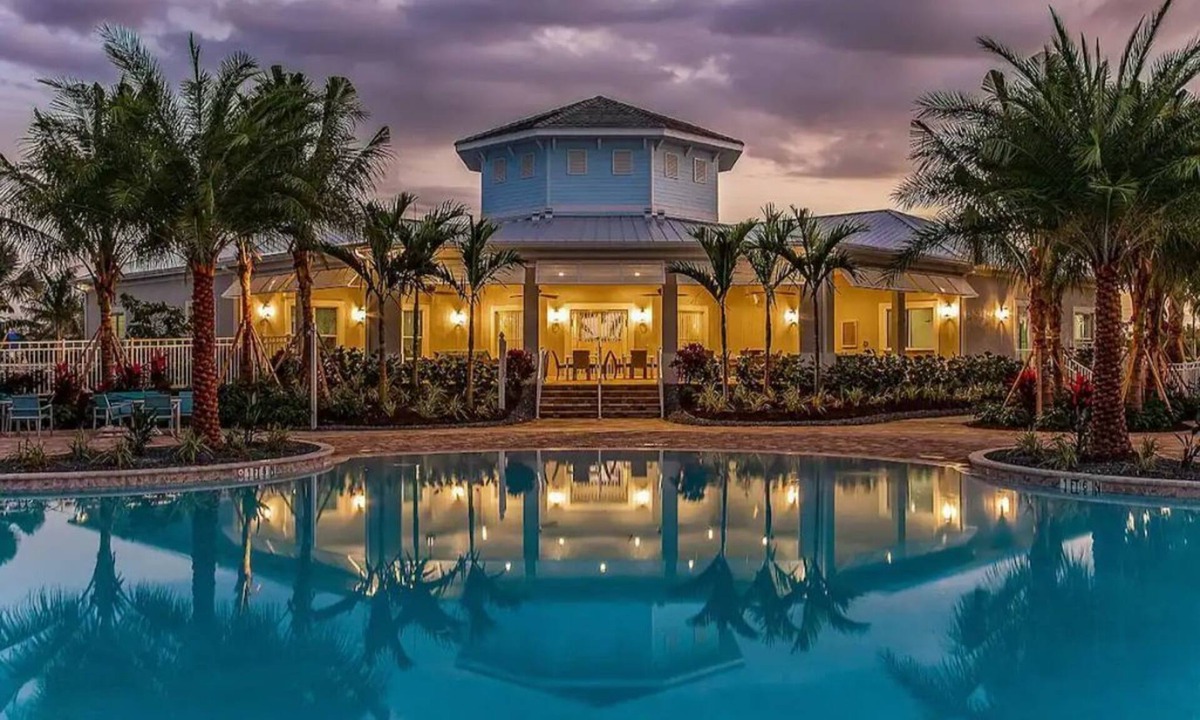 Bonita Springs House | Single story home in a new, resort-style Gated Community