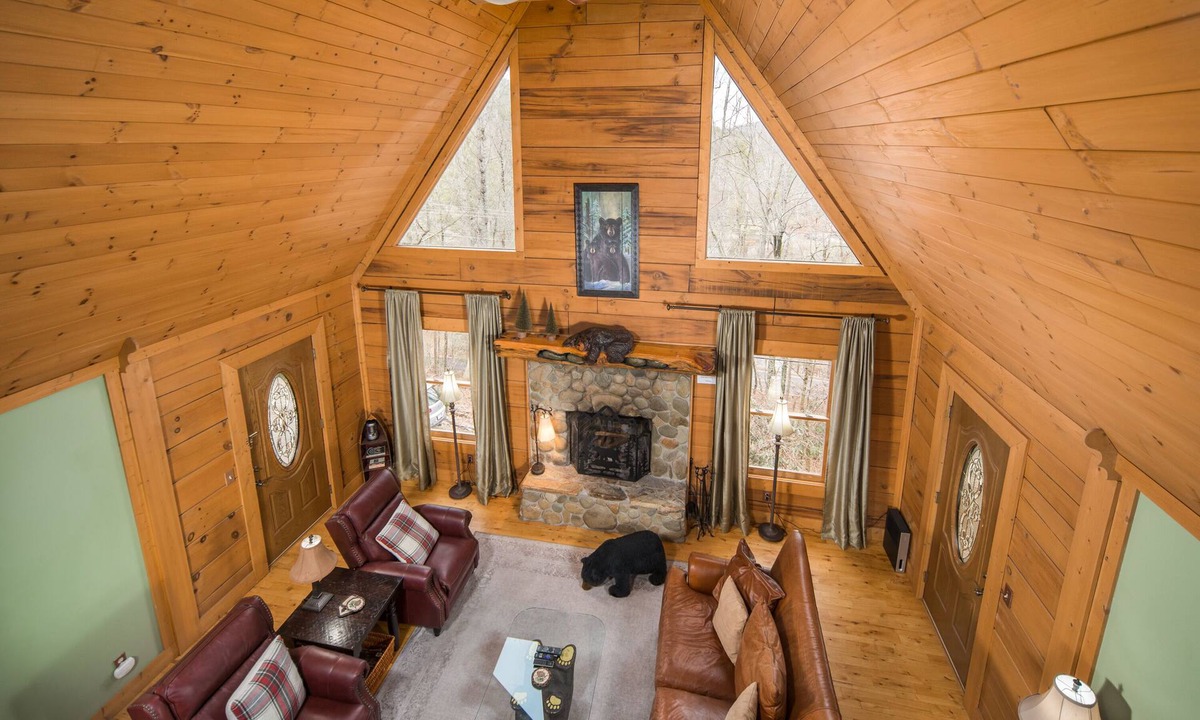 Boone Cabin | Sleeps 13, Hot Tub, Game Room,River Access, Close to App State, Downtown Boone