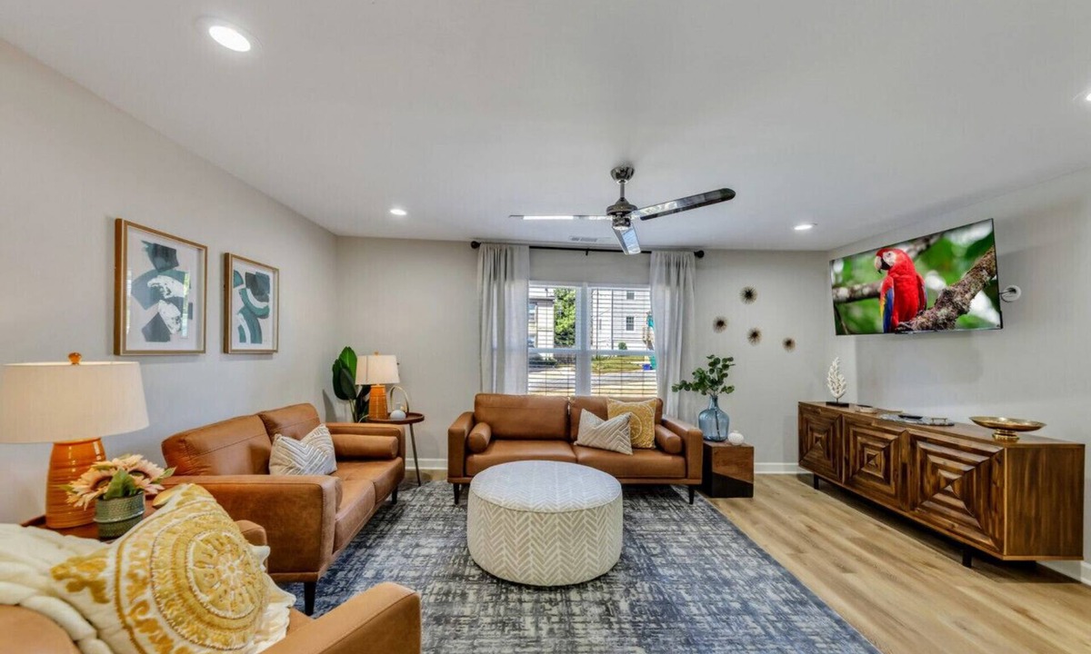 Smyrna Villa | Sleeps 6 -2BR-Pet Friendly-Fenced-DBL Mstr(1018)