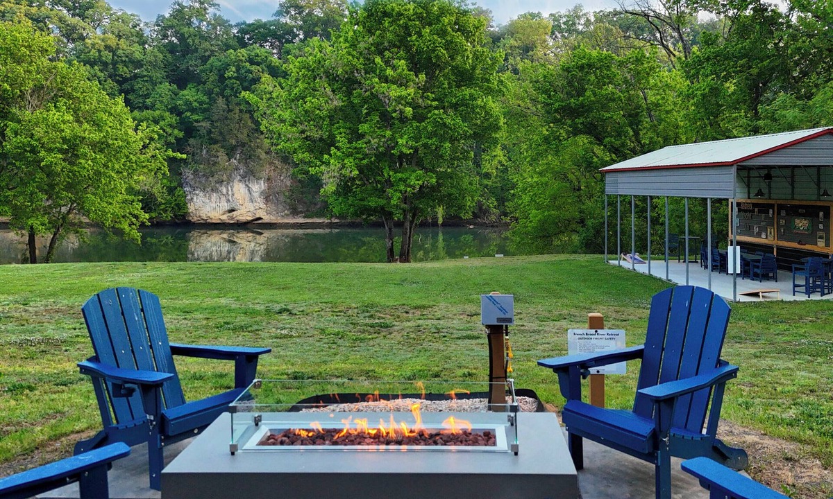 Kodak House | Smoky Mountain Riverfront Barndominium