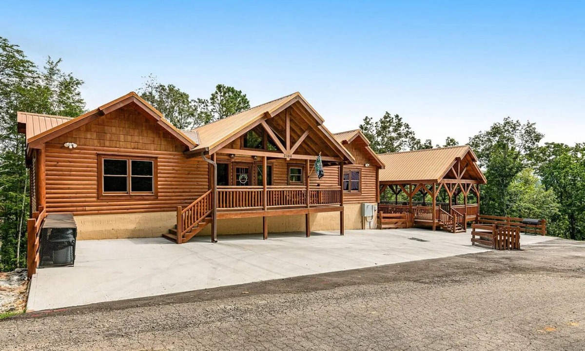Caton Cabin | Smoky Serenade - 8Bdr Cabin with large indoor pool. Sleeps 30!